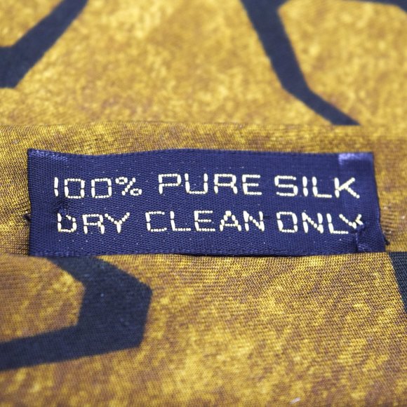 Vintage Designer Giorgio Armani Cravatte Tie 100% Pure Silk Golden Brown - Picture 3 of 4